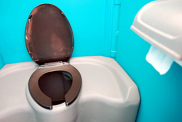 Best Porta potty delivery and setup  in Baxter, MN